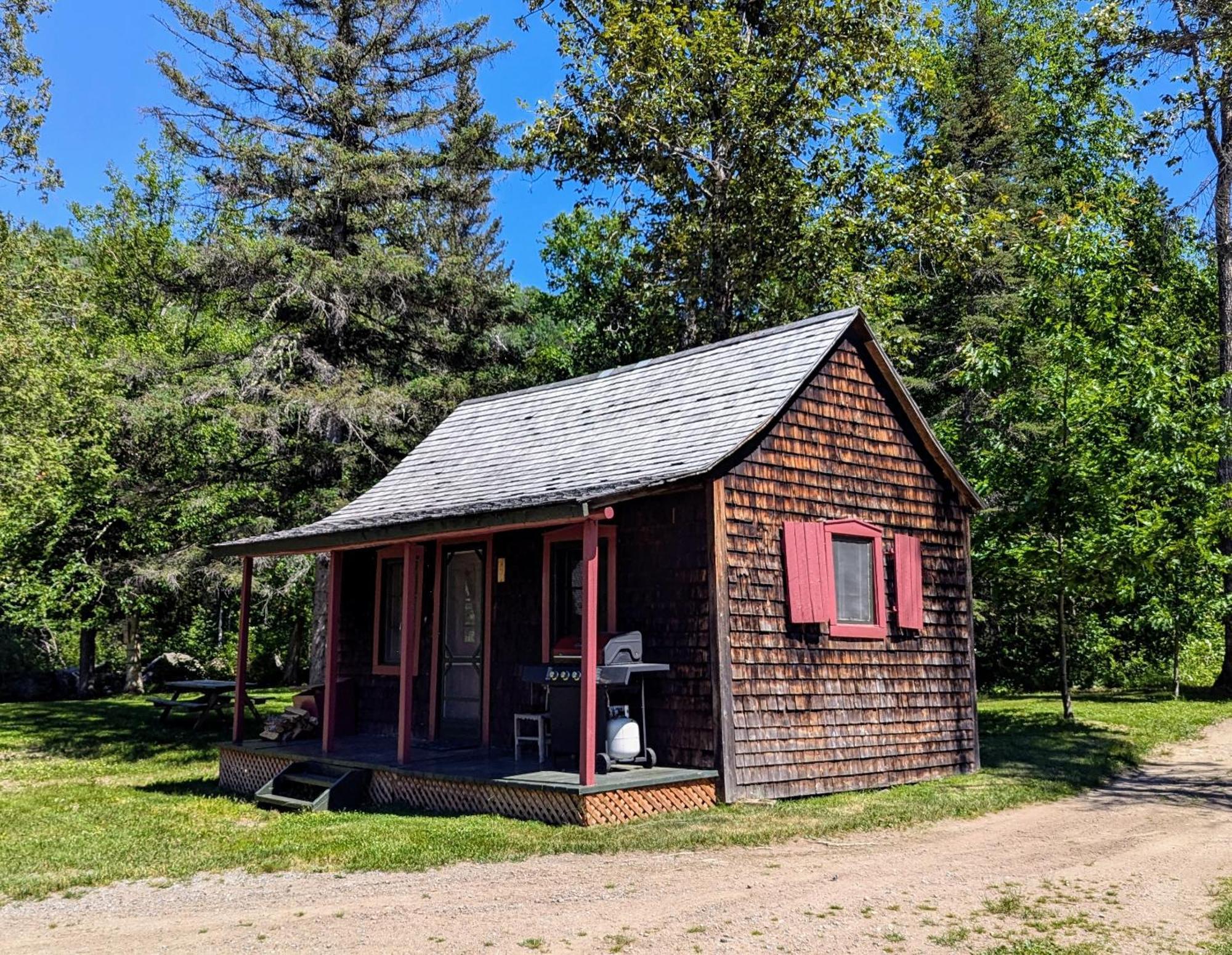 Вилла Riviere Petit Saguenay Экстерьер фото